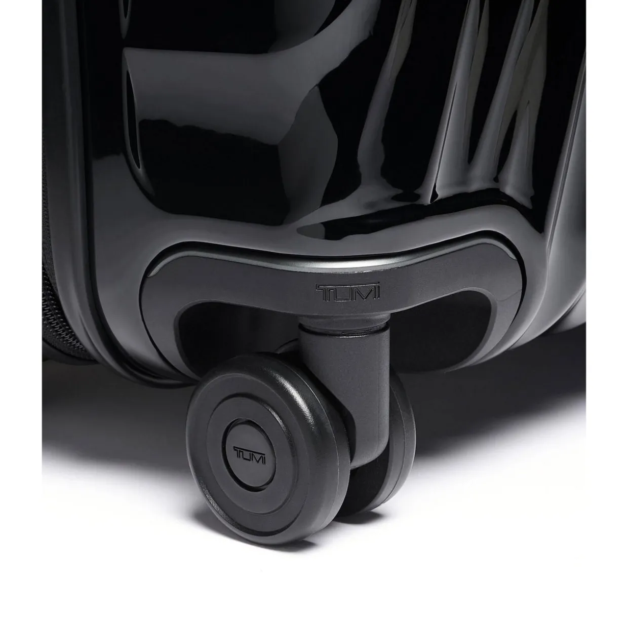 19 Degree Continental Four-Wheel Carry-On Case 55cm