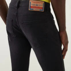 2019 D-Strukt Slim Jeans