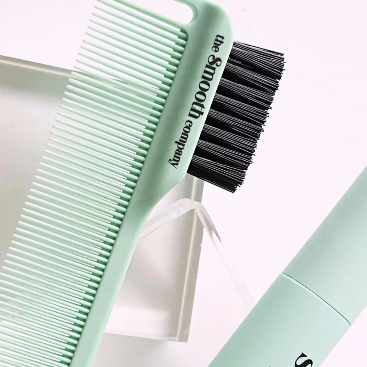 4 in 1 Smooth Styler - Professional Styling Comb