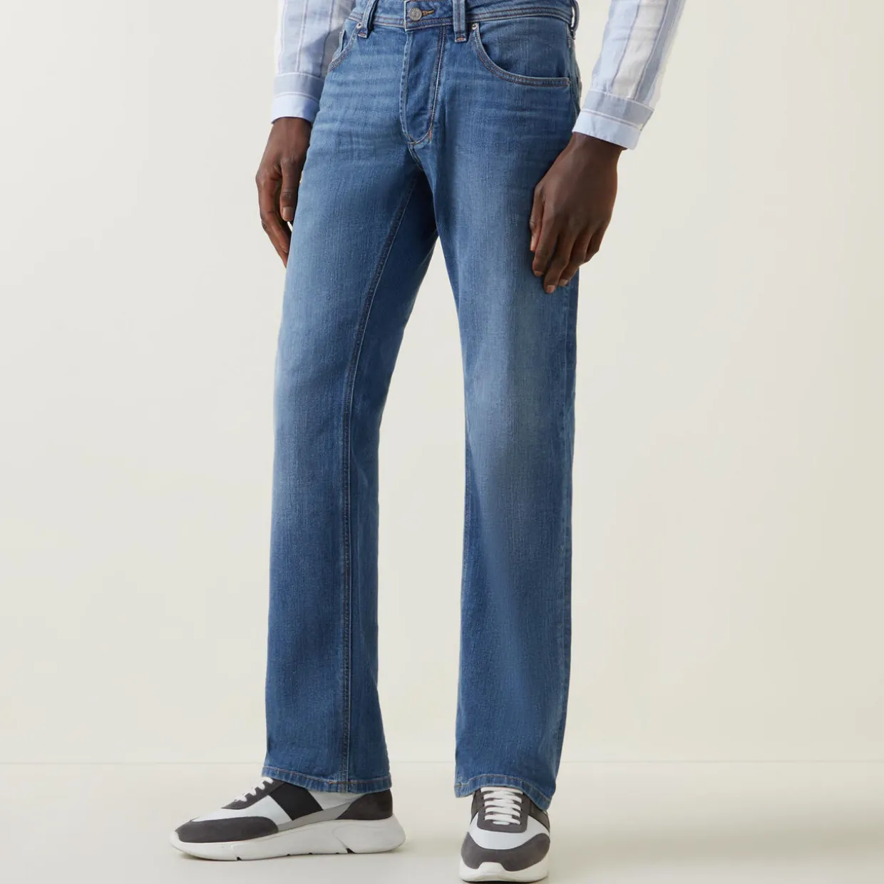 1985 Larkee Mid-Rise Straight Leg Jeans