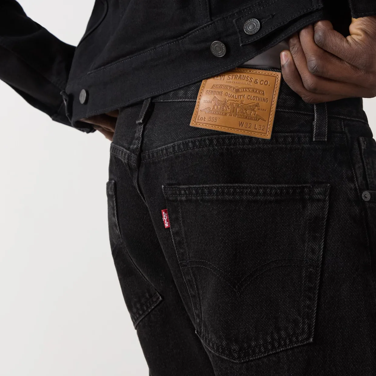 555™ Relaxed Straight Leg Jeans
