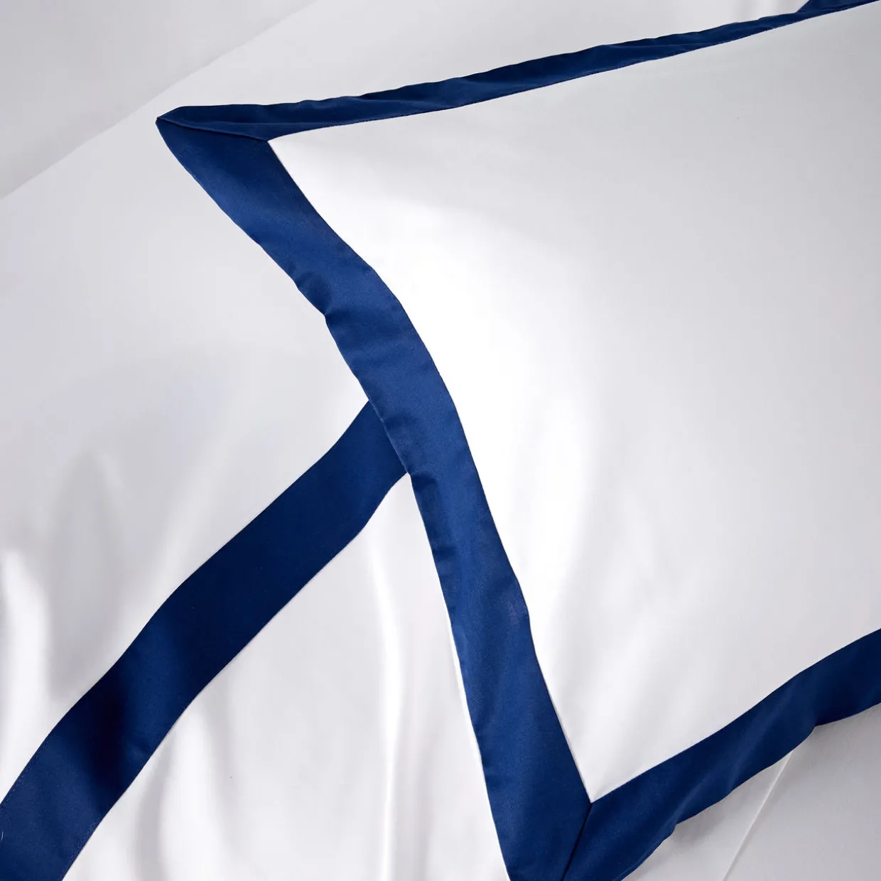 400 Thread Count Banded Duvet Set Navy