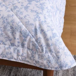 180 Thread Count Garden Bouquet Quilted Blanket