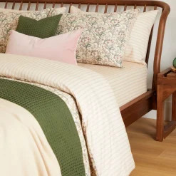 180 Thread Count Romantic Stripe Fitted Sheet