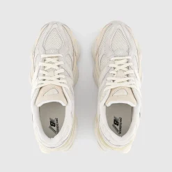 9060 Trainers