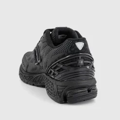 1906 Trainers