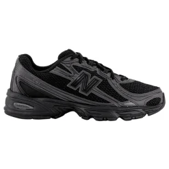 740 V2 Trainers