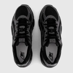 740 V2 Trainers