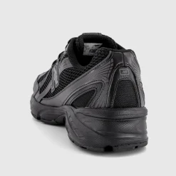 740 V2 Trainers