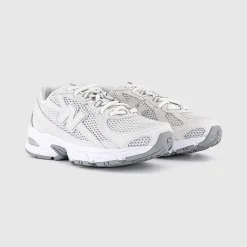 740 V2 Trainers