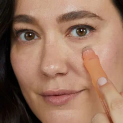 All About Eyes Serum De-Puffing Eye Massage