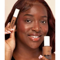 Aura Skin Radiant Foundation
