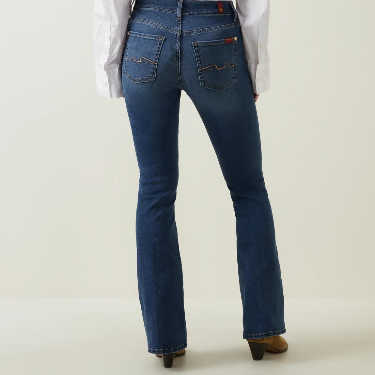 Bootcut Bair Mid-Rise Jeans