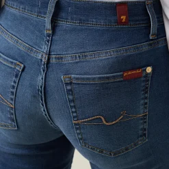 Bootcut Bair Mid-Rise Jeans