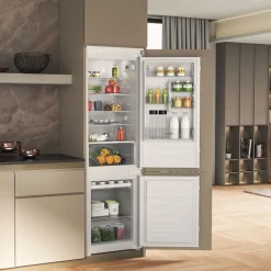 Built-In 55cm 273L 70-30 Fridge Freezer with Stop Front Technology