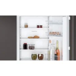 Built-in Fridge-Freezer with Freezer at Bottom