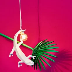 Chameleon Left Going Up Lamp