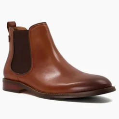 Character Casual Chelsea Boots