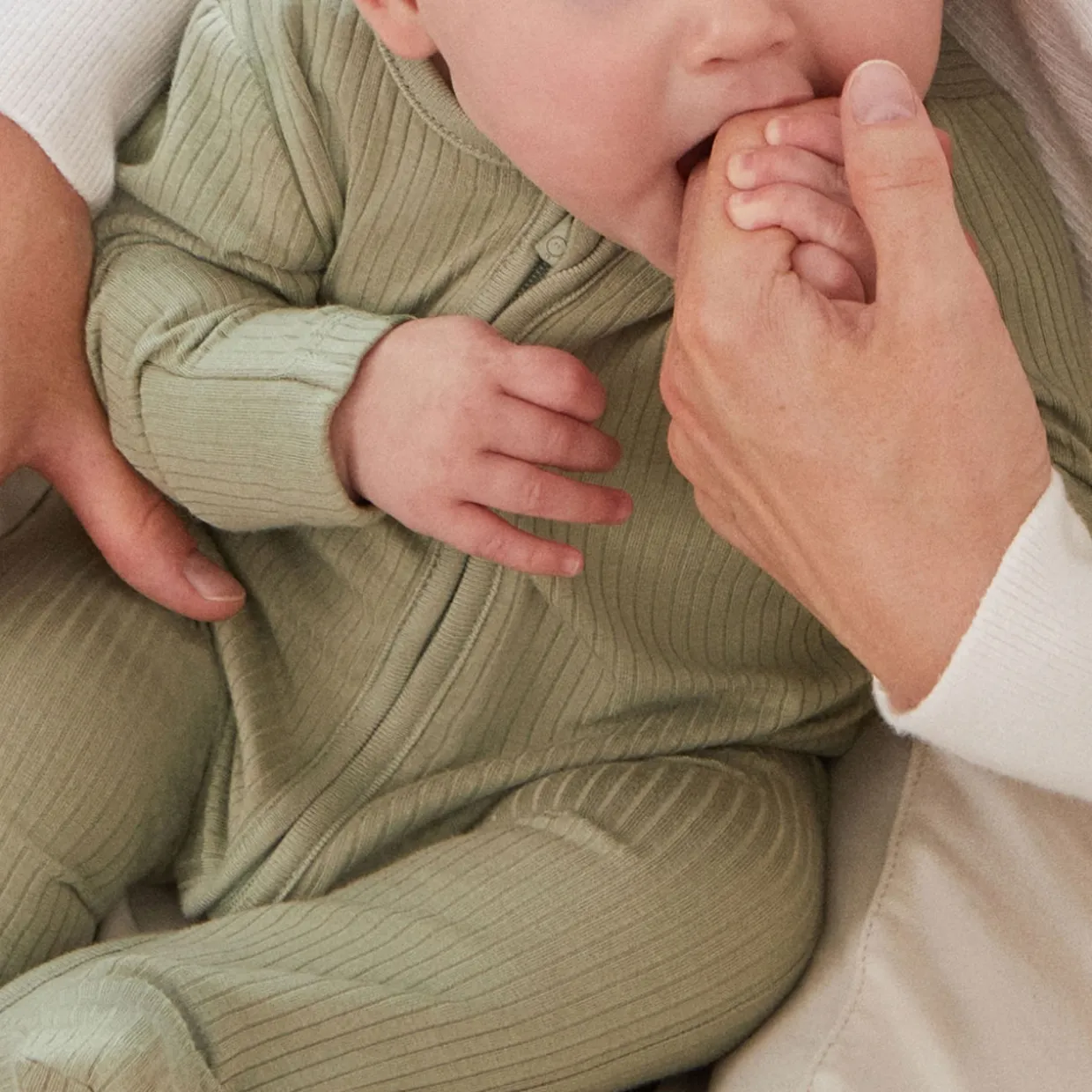 Clever Zip Ribbed Sleepsuit