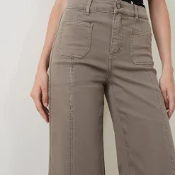 Cropped Wide Leg Jeans