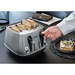 Distinta X Titanium Four Slot Toaster