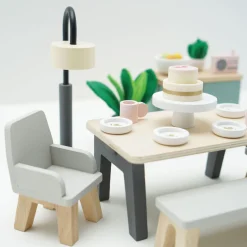 Dolls House Dining Room Set