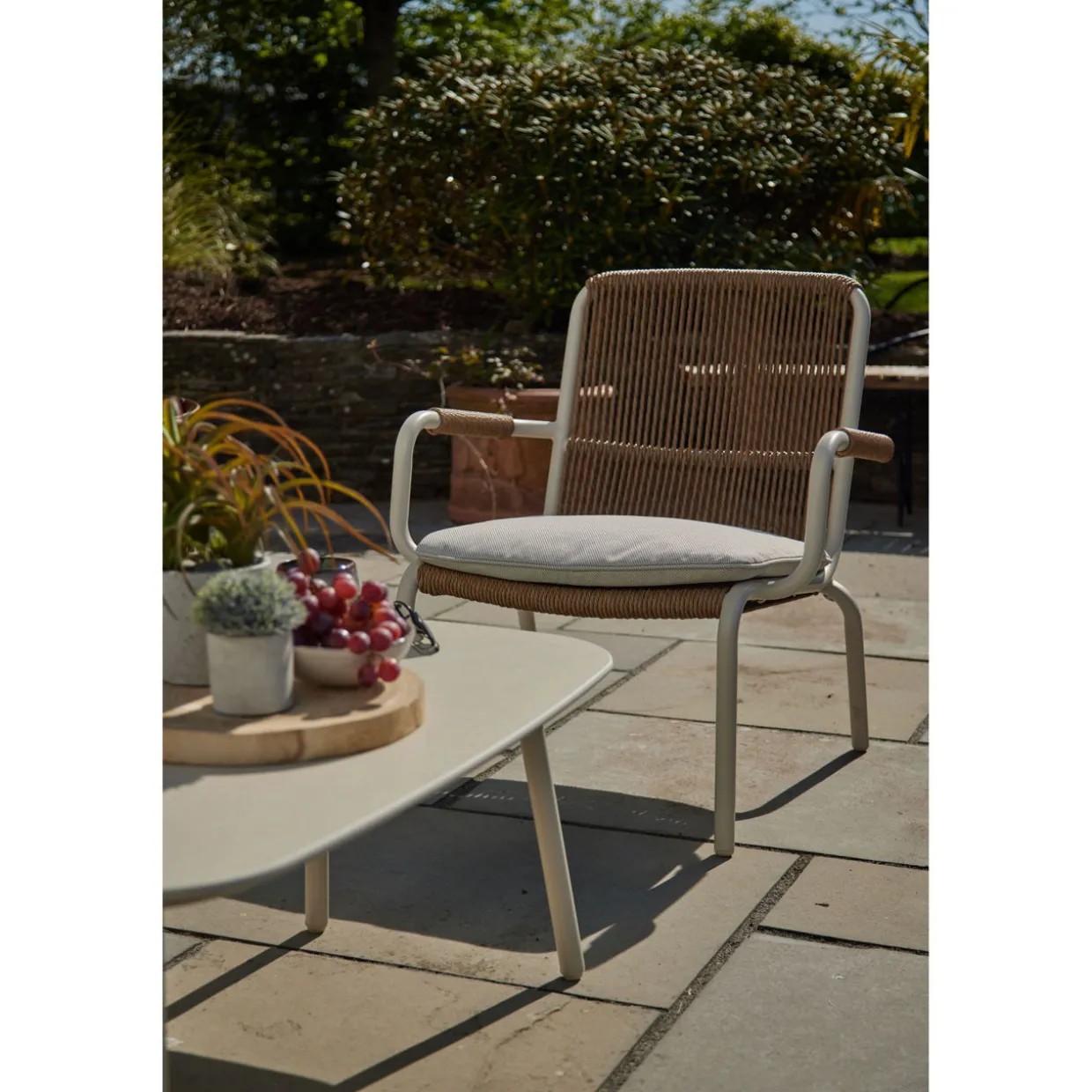 Dover Garden Lounge Set Ivory White Coconut