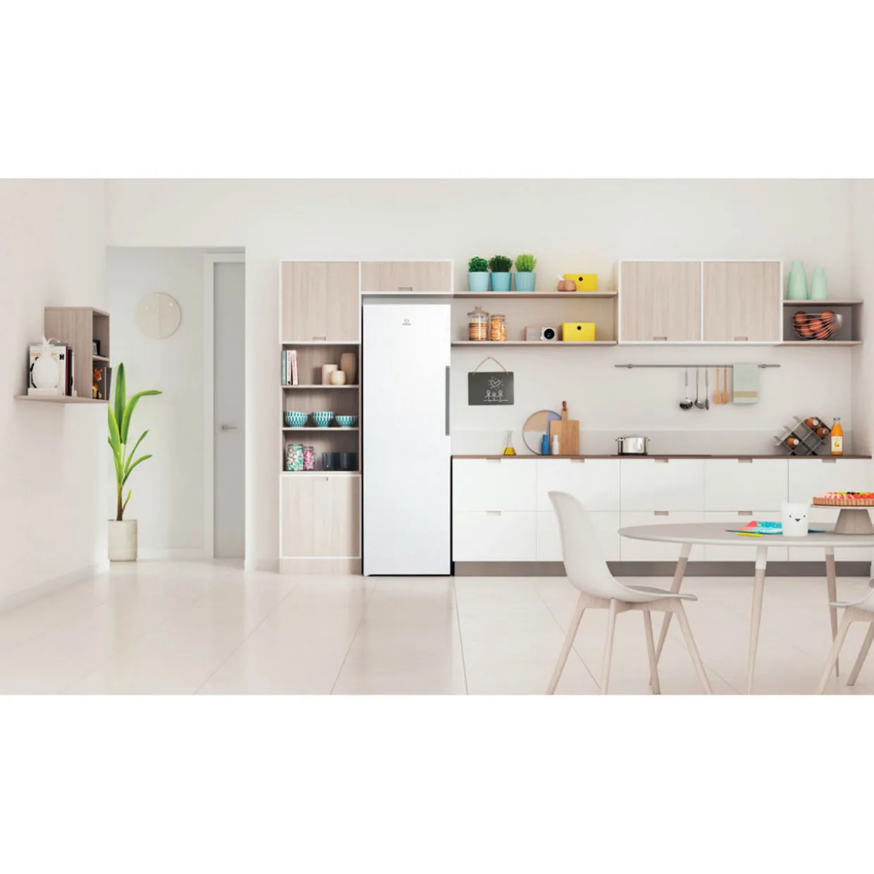 Freestanding 60cm NoFrost Freezer 259L