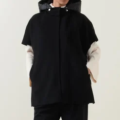 Fringe Hybrid Cape