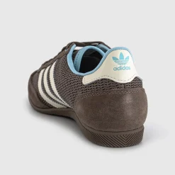 Japan Trainers