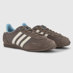 Japan Trainers