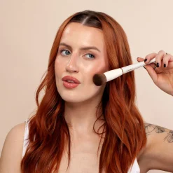 K13 Foundation Brush