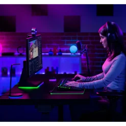 Kiyo Pro 1920 x 1080 Webcam With High-Performance Adaptive Light Sensor