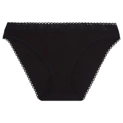 La Petite Brief