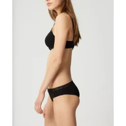 La Petite Brief