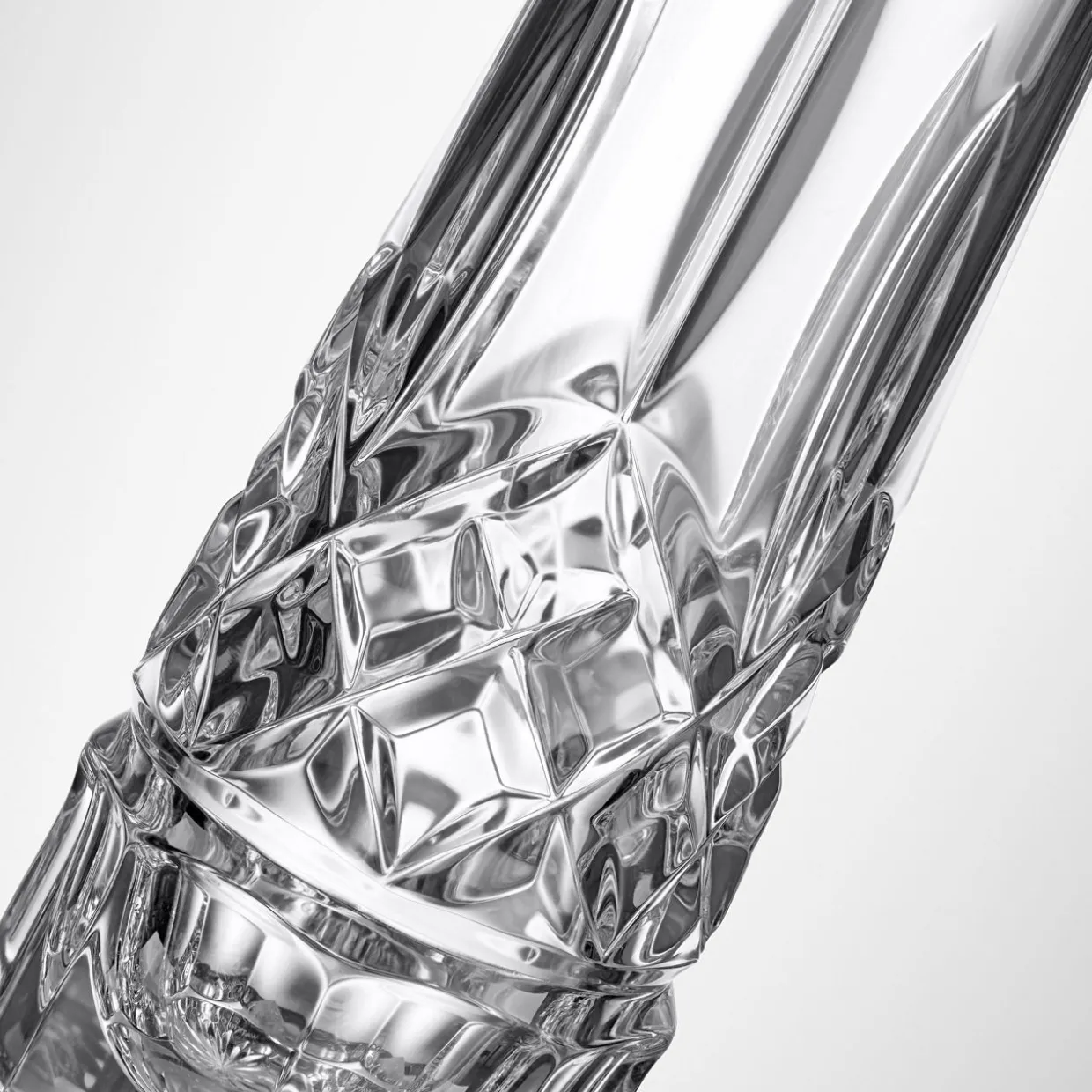 Lismore Bud Vase 18cm 7in