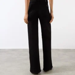 Lotta Wide Leg Jeans