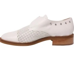 M683 Slip-On Shoes