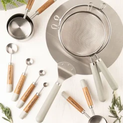 Measuring Cups