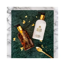 Mesmerising Oudh Accord & Gold Hand Lotion