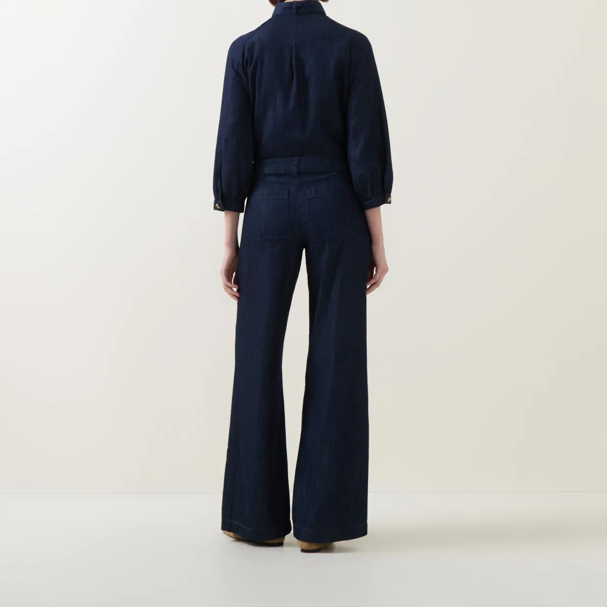 Mid-Rise Wide Leg Jeans