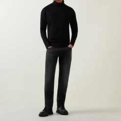 Mosa Mid Rise Straight Leg Jeans