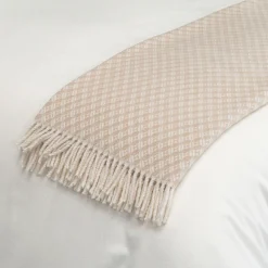 Nilo Throw Cream