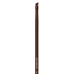 No. 10 – Angled Liner Brush