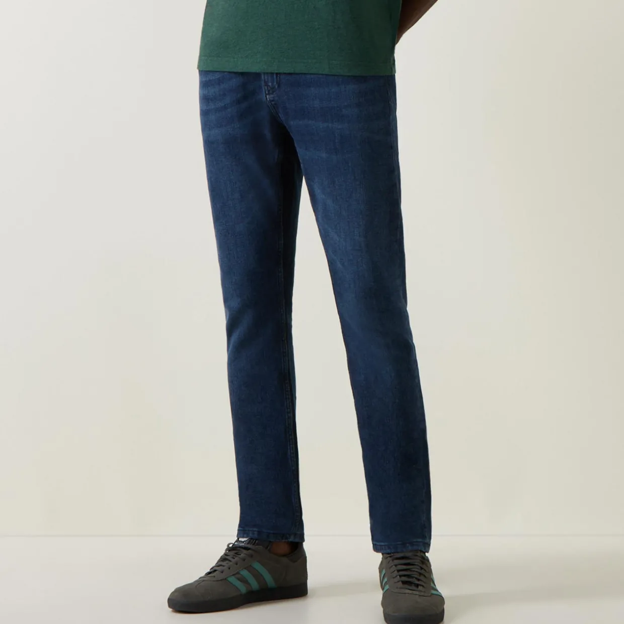 Owaka Mid-Rise Straight Leg Jeans