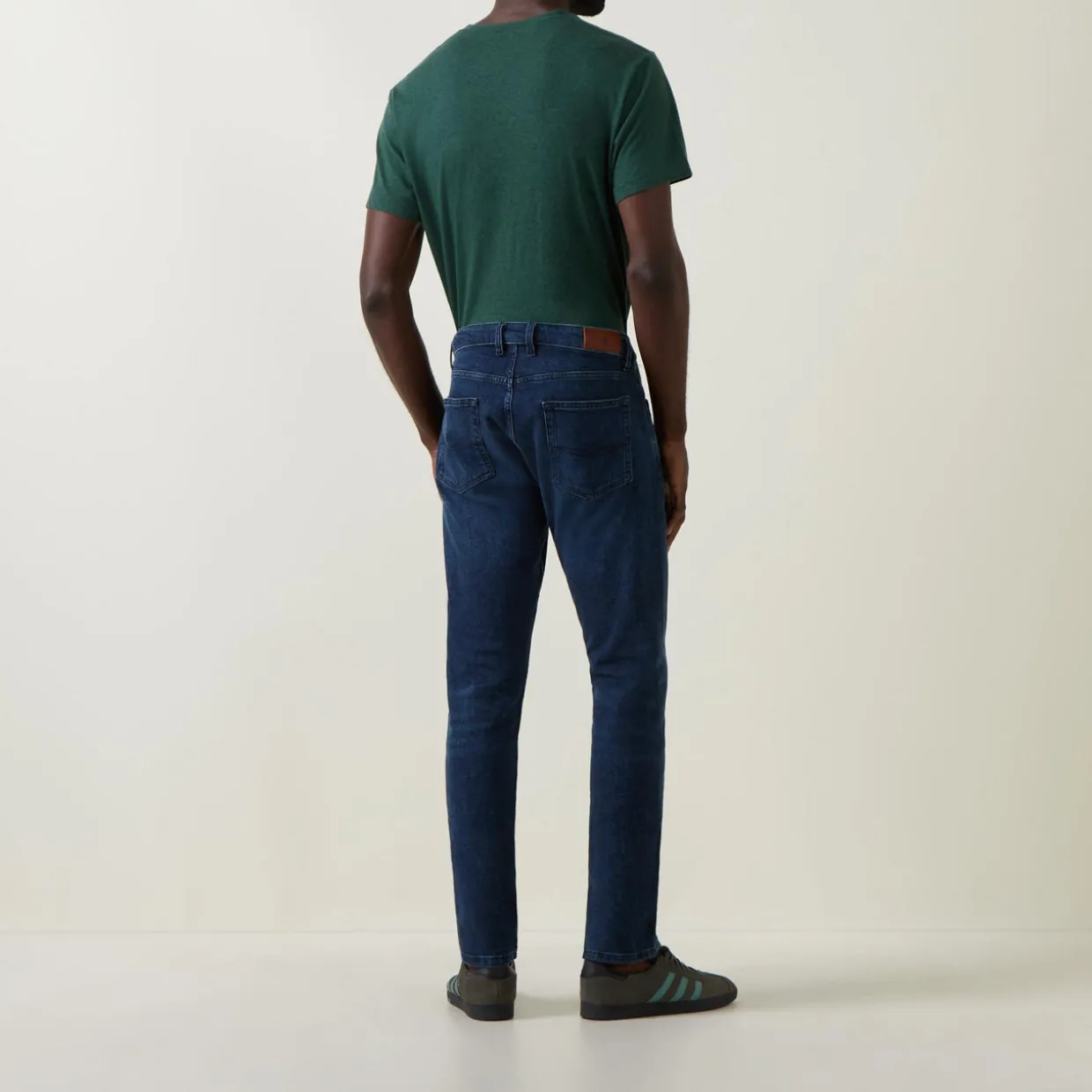 Owaka Mid-Rise Straight Leg Jeans