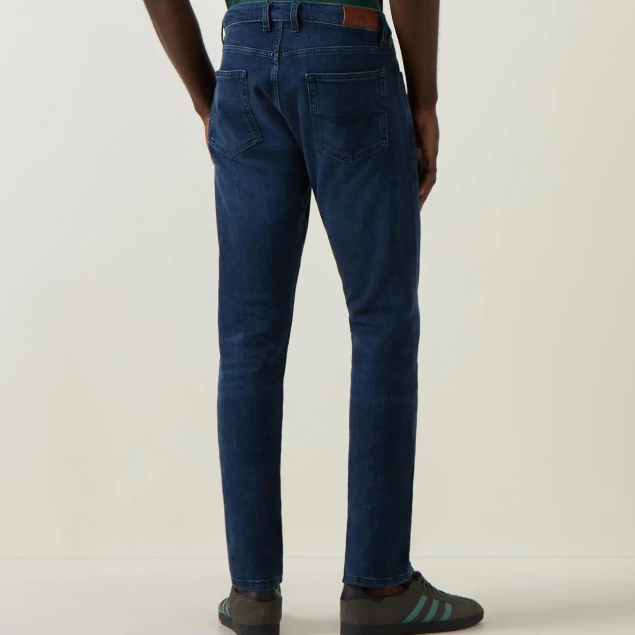 Owaka Mid-Rise Straight Leg Jeans