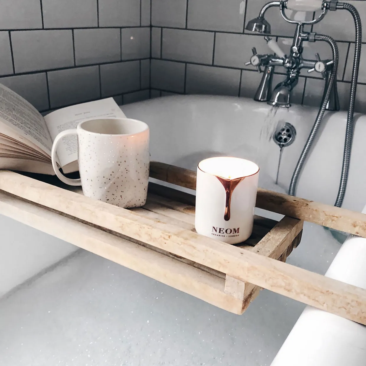 Real Luxury Intensive Skin Treatment Candle 140g