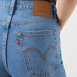 Ribcage Straight Ankle Jeans