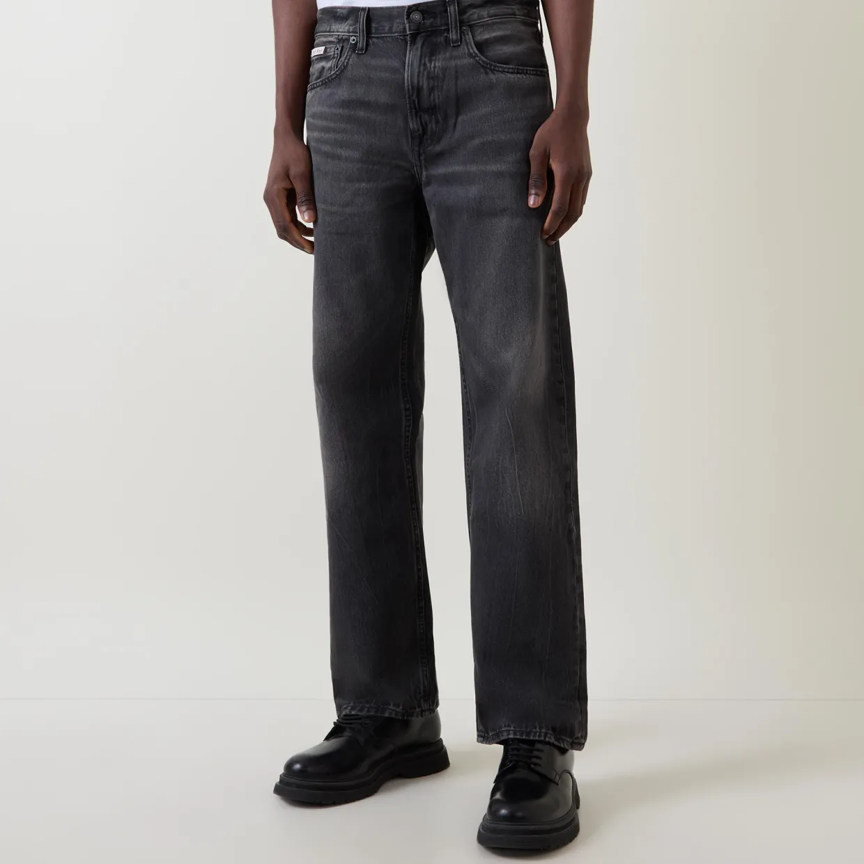 90s Mid-Rise Straight Leg Jeans